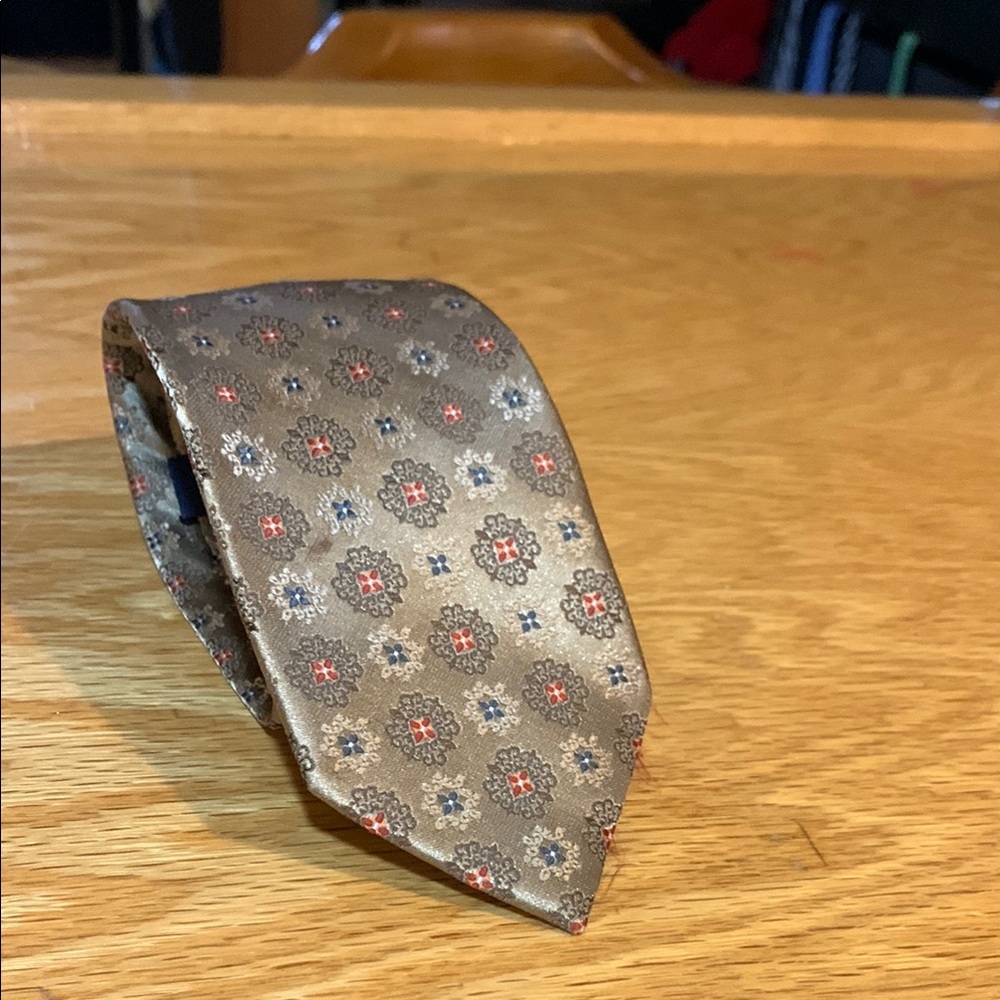 Essentials Red and Brown Tie with Elegant Design